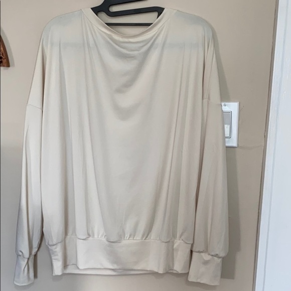 Soft Ivory Blouse Listicle Small - Picture 4 of 5